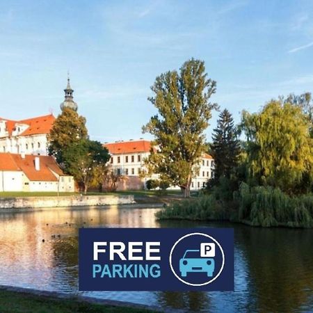 Adalbert Ecohotel Prague Luaran gambar