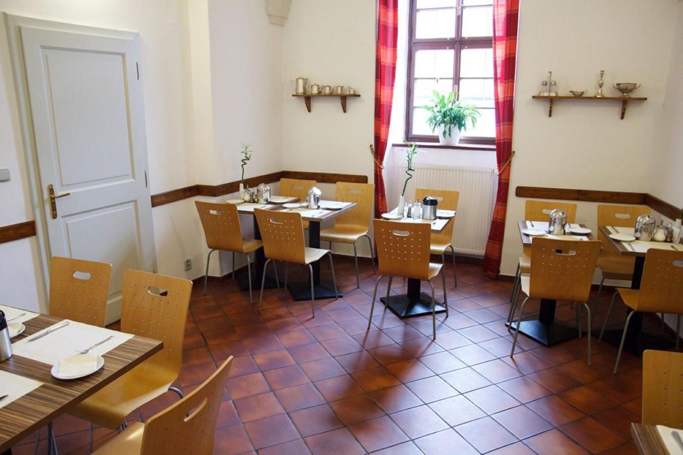 Adalbert Ecohotel Prague Luaran gambar