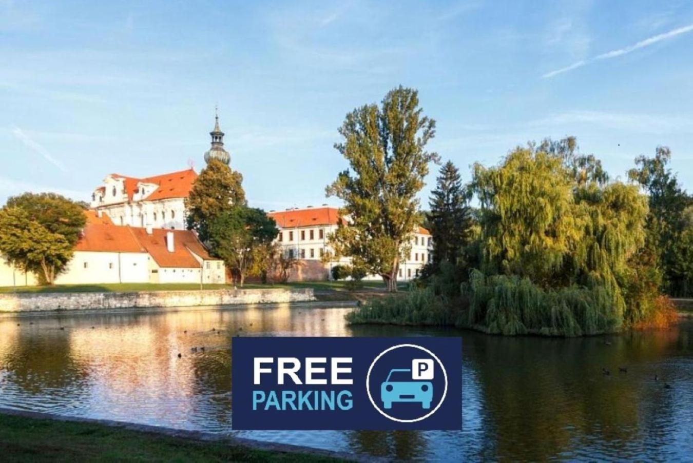 Adalbert Ecohotel Prague Luaran gambar